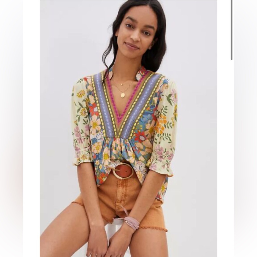 💓Anthropologie Bl-nk London V-neck Stephanie Top in Blue Motif - Size XL
